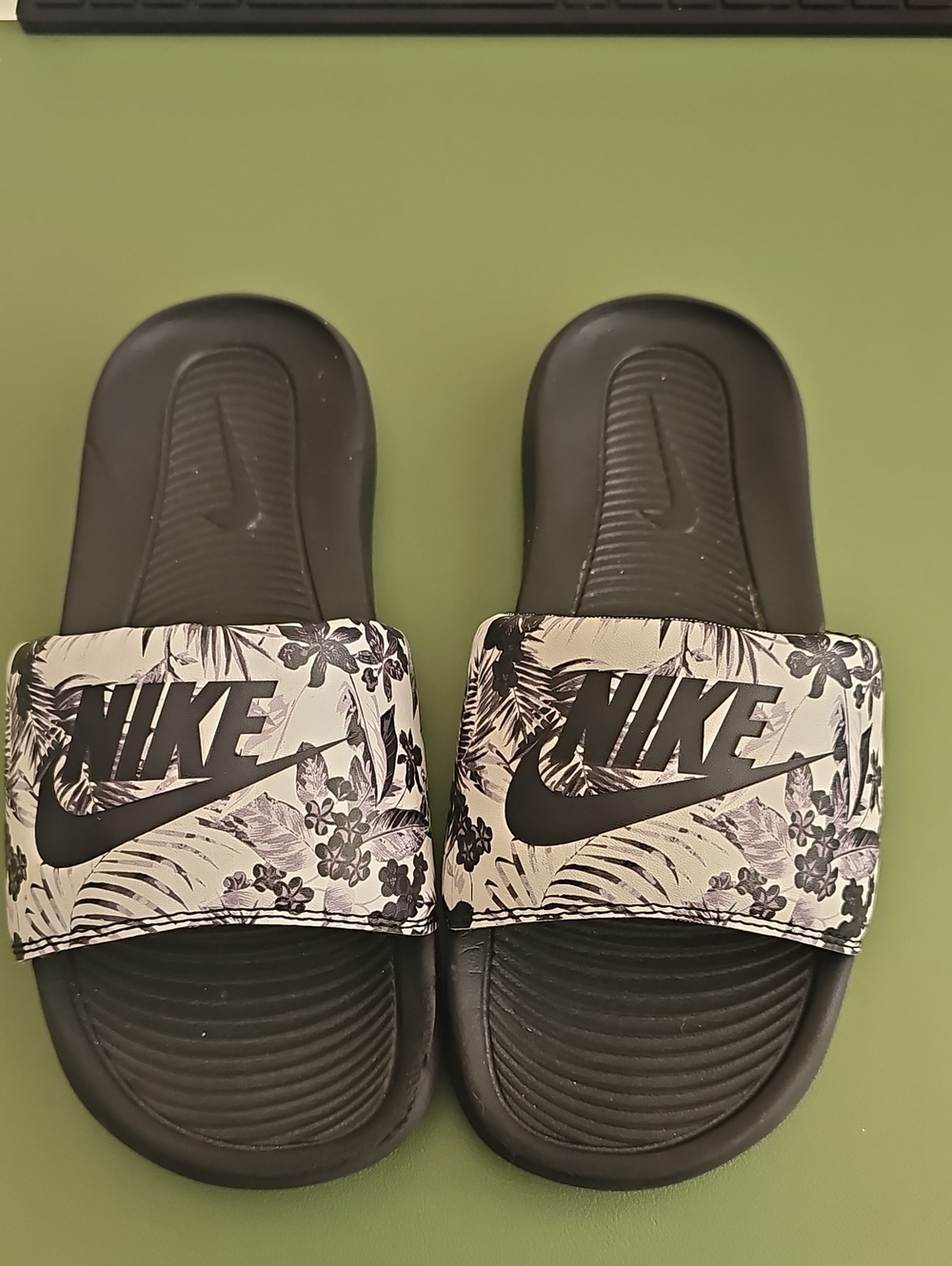 Nike Black and Cream Floral Slide Sandals